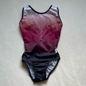 Red/ black ombré cross back gymnastics leotard